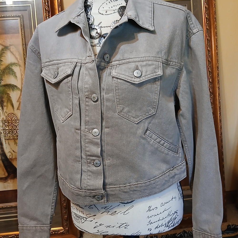 Old Navy Women's Gray Denim Jacket